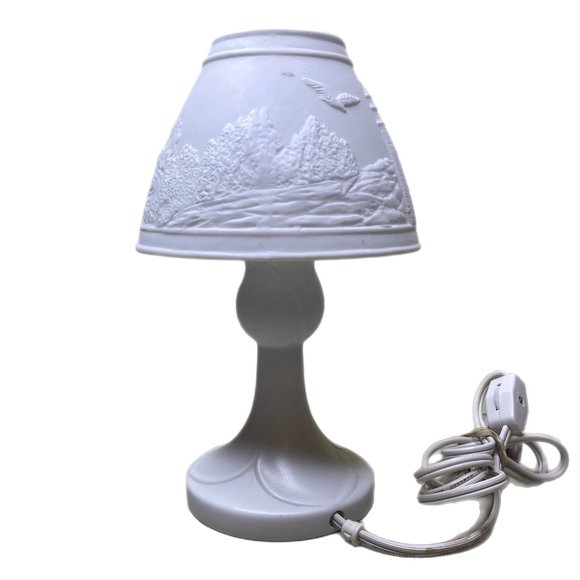 Meico Retro Art Embossed Bisque Porcelain Electric Lamp/Night Light Seashore - Picture 4 of 12
